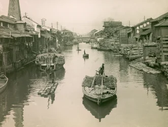 Het Dotonbori-kanaal in Osaka, circa 1900 - 1915 (foto)