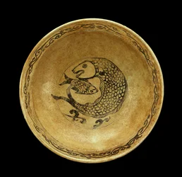 Steengoed schaal met vismotief, Sukhothai-periode