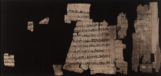 Blad met hiëratische inscriptie over Neskhonsu, de zanger van de Grote God Amon