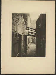 Close nr. 83 High Street