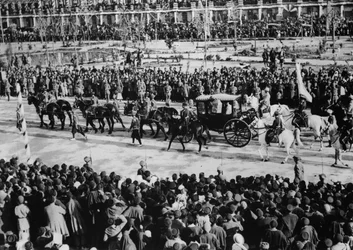 Kroningsprocessie, Teheran, 1926