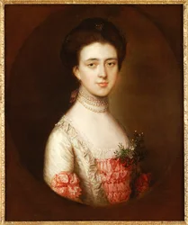 Portret van een dame, buste lengte, in een roze en witte jurk met kant en een parelketting
