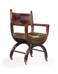 Laat-Victoriaanse mahonie X-frame armstoel, toegeschreven aan Marsh, Jones & Cribb, naar een ontwerp van Thomas Hope, ca. 1880