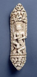 Gesneden Daikini, onderdeel van een bot schort gebruikt in Tantrische ceremonies, Tibetaans, 18e eeuw
