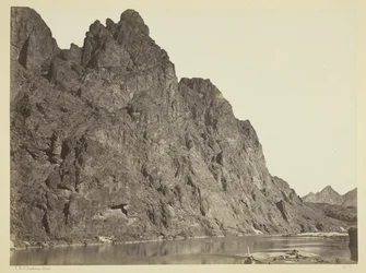 Bluf tegenover kamp Big Horn, Black Cañon, Colorado-rivier