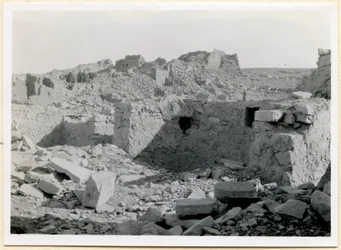 Ruïnes van de zuidelijke kerk, zicht op de apsis, Sabagura, Egypte, foto door Ugo Monneret de Villard
