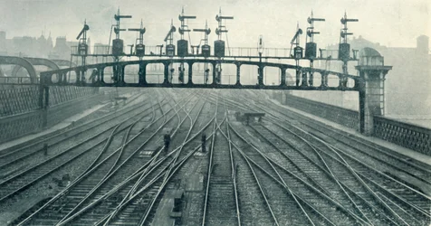Een Brug van Signalen, 1922