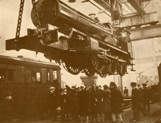 Een Grote Westelijke Ridder te Paard voor de Inspectie van Scholieren die Swindon Bezoeken, ca. 1930
