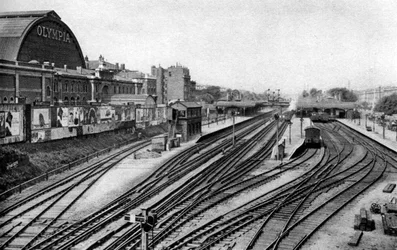 Addison Road treinstation, Londen, 1926-1927