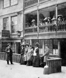 Amerikanen in Londen, Een Feest in het George Hotel, Borough, Southwark, Londen, 1910