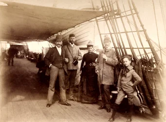Aan boord van de Fulda, met D. Blottnitz, Frau Dr. Hildebrand Koch, Kirchner, en Wilh. Mallinkrodt die de Atlantische Oceaan oversteken aan boord van de stoomboot Fulda
