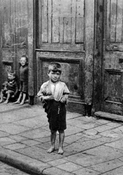 Een kind uit East End, Londen, 1926-1927