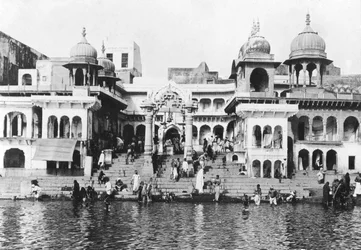 Badhuis aan de Yamuna-rivier, Muttra, 1917