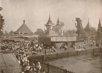 Boeddhistische crematie scène - Een Phoongyi-byan, 1900