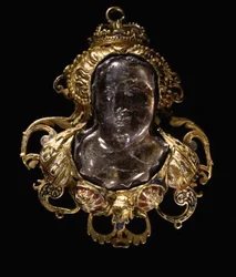 Camee met buste van Diane de Poitiers 1499-1566, 16e eeuw
