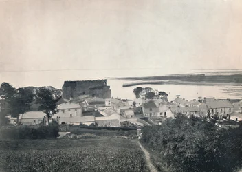 Carlingford - Met de ruïnes van Carlingford Castle, 1895