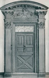 Gesneden houten deuropening, begin achttiende eeuw, 1909
