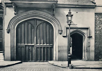 Charterhouse. Exterieur van de ingangspoort