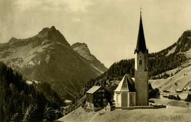 Kerk in Schröcken, Bregenzerwald, Oostenrijk, ca. 1935