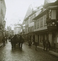 Kolom van Duitse soldaten, Ribeauvillé, Frankrijk, ca. 1914-1918