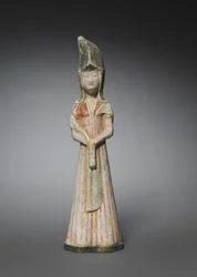 Hofdame met hoge hoofdtooi: Grafbeeldje, c. 700-750