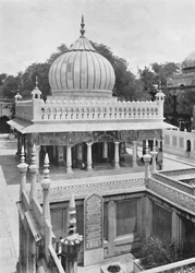 Delhi. - Graven van Nizam-ud-Din & Prinses Jahanara, c1910