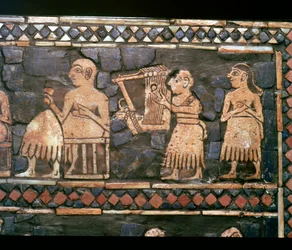 Detail van de standaard van Ur met een Sumerische harpist en een heerser, ca. 2600-2400 v.Chr.