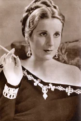 Diana Wynyard, Britse actrice, 1933