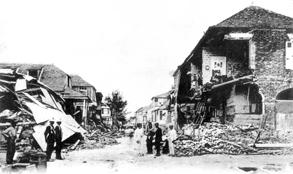 Aardbevingsschade, Duke Street, Kingston, Jamaica