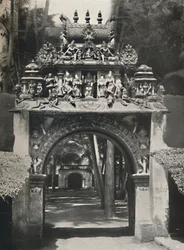 Ingang van een Hindoe tempel, Ceylon, 1926