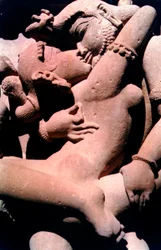 Erotisch beeldhouwwerk, Hindoe tempel, Khajuraho, India, 950 - 1050
