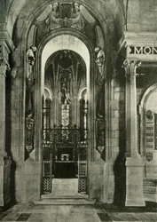 Voor de gevallenen van Schotland - Schots Nationaal Oorlogsmonument. Het schrijn met zeven glas-in-loodramen