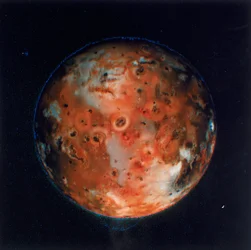 Volledig zicht op Io, een van de manen van Jupiter, 1979
