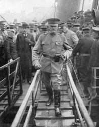 Generaal John Joseph Black Jack Pershing aankomend in Boulogne, Juni 1917, 1926