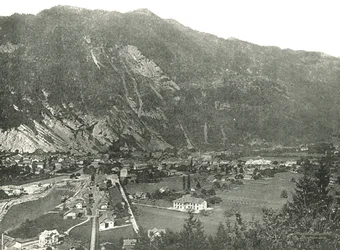 Algemeen uitzicht op de stad Interlaken, Zwitserland, 1895