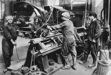 Duitse staatsmunitiefabriek, Eerste Wereldoorlog, 1917