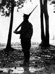 Grijze dageraad op het slagveld, Britse cavalerie, Belgische grens, Eerste Wereldoorlog, 1914