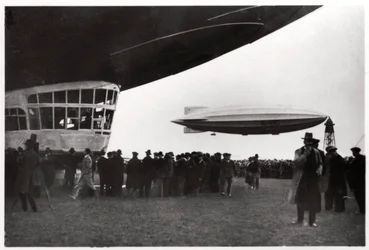 HM Luchtschip R100, 1930 1933