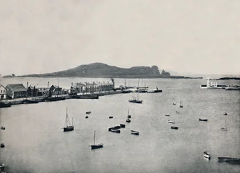 Howth - Algemeen uitzicht op de haven en Irelands Eye, 1895