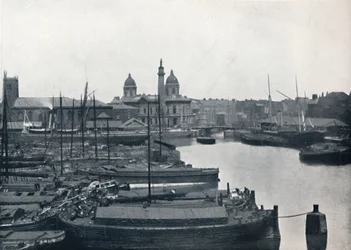 Hull - Princes Dock: Met het Wilberforce Memorial en Dock Offices, 1895
