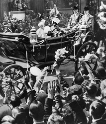 Jubileum juichen voor de koning en koningin, 1935
