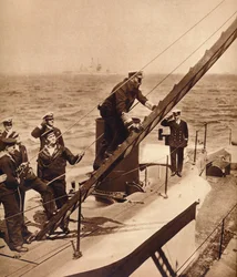 Koning George V op zee met zijn Marine, ca. 1910s 1935