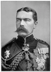 Kitchener van Khartoum in gala-uniform, ca. 1900s