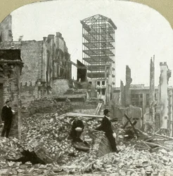 Kijkend naar het zuiden, hoek Sutter en Stockton, 1906