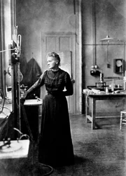 Marie Curie, Pools-gebore Franse natuurkundige in haar laboratorium