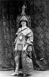 Marie Studholme 1875-1930, Engelse actrice, 1900s