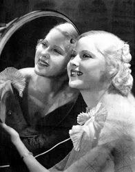 Mary Carlisle, Amerikaanse actrice en zangeres, 1934-1935