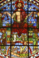 Nationaal Museum van Franse Monumenten. Voormalige kerk van de Cordeliers, Châteauroux. Gebrandschilderd raam van het Laatste Oordeel, Parijs, Frankrijk