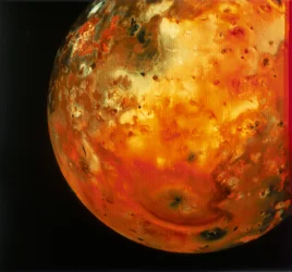 Bijna volledig zicht op Io, een van de manen van Jupiter, 1979