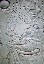 Nefertiti en twee van haar dochters